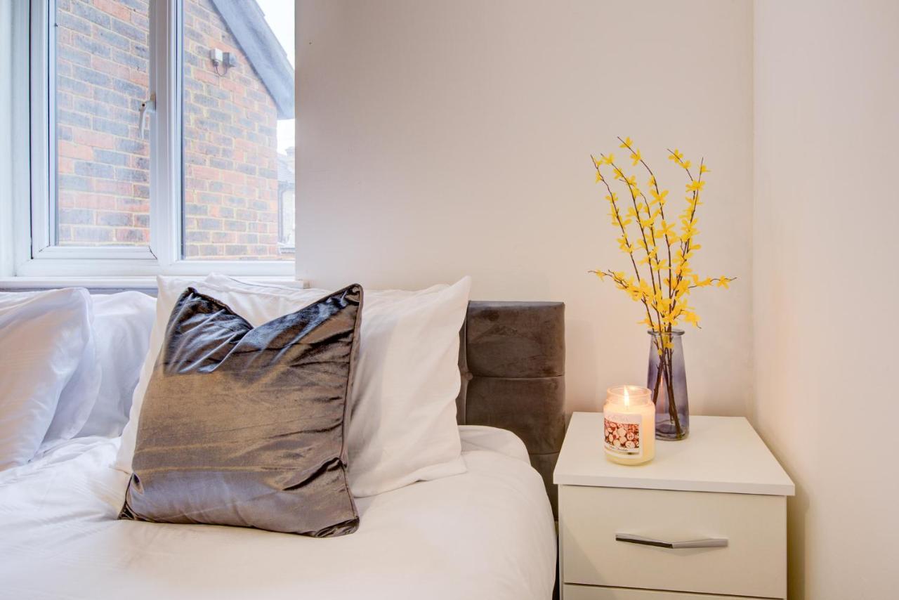 Spacious Urban Apartment In Croydon Exterior photo