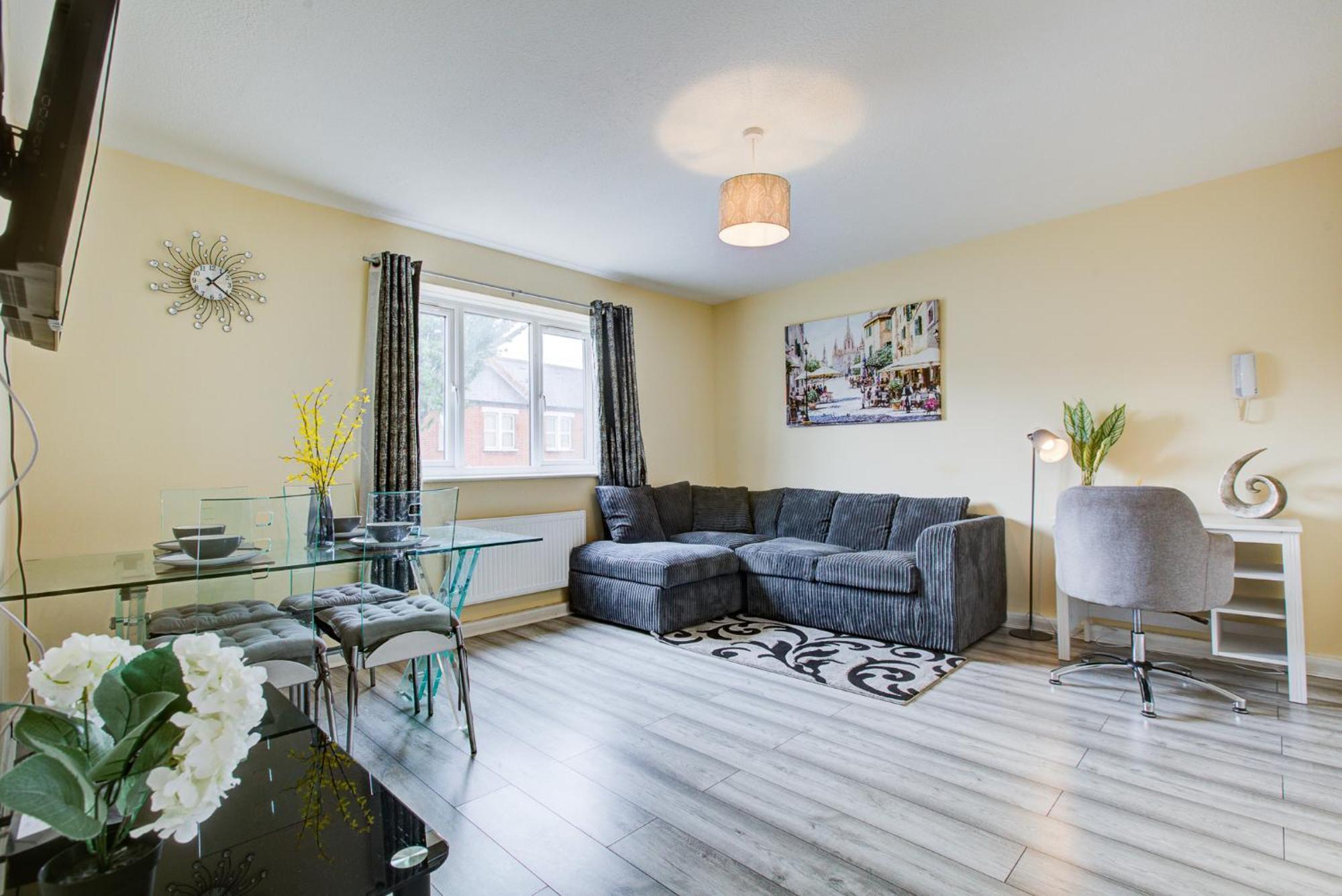 Spacious Urban Apartment In Croydon Exterior photo